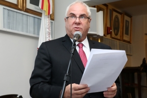 Schlesinger: &quot;Infelizmente se veem na batalha cotidiana forense episódios em que advogados são humilhados pela condição de pedinte imposta pela estrutura do Poder Judiciário&quot;.