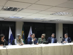 Da esq. para a dir., Andrea Perazoli, Flávia Fróes, James Walker Júnior, Rita Cortez, Álvaro Quintão e Luciano Bandeira
