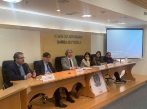  Da esq. para a dir., José Luiz Pimenta, Marcelo Calixto, Eduardo Ribeiro, Erika Mota, Larissa Carneiro e Luís Barauna