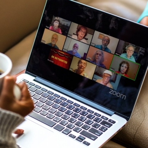 Grupo de teatro perseguido pela ditadura encena peça no aniversário do IAB