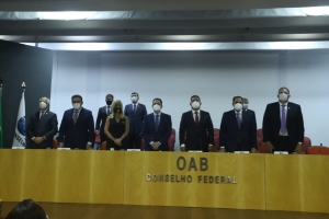 Rita Cortez e Sydney Sanches participam de sessão que elegeu o novo presidente da Ordem 