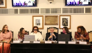 Da esq. para a dir., Valeria Pinheiro, Brunella Moraes, Deborah Prates, Sydney Limeira Sanches, Leila Pose e Gláucia Nascimento