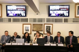 Da esq. para dir, Joaquim Tavares de Paiva Muniz, José Emílio Nunes Pinto, Alice Moreira Franco, Adriana Brasil Guimarães, Raphael Lang, Antonio Antunes de Siqueira e Ricardo Aprigliano