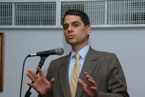 IAB rejeita PEC que aumenta jornada e reduz prazo para ingresso de ação trabalhista