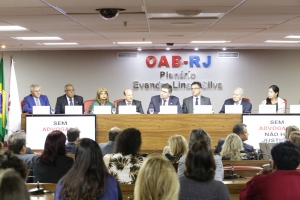 Da esq. para a dir., Carlos Santos de Oliveira, Benedito Gonçalves, Rita Cortez, Arnando Blaichman, Luciano Bandeira, Eduardo Gussem, Bernardo Cabral e Vera Lúcia Lima