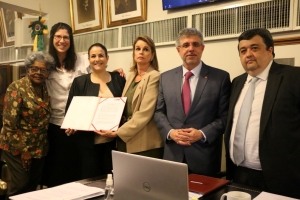 Da esq. para a dir., Edmée da Conceição Cardoso, Isabel Cantidiano, Natália Lamas, Adriana Brasil Guimarães, Sydney Limeira Sanches e Bernardo Gicquel