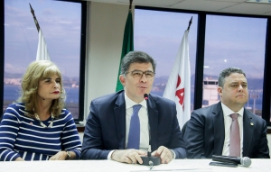 Da esq. para a dir., Rita Cortez, Luciano Bandeira e Felipe Santa Cruz