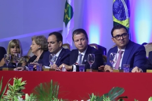 Da esq. para a dir., Rita Cortez, Cléa Carpi, Felipe Sarmento, Claudio Lamachia e Marcus Vinicius Furtado Coêlho 