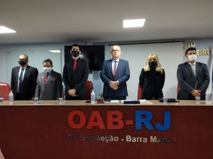 Rita Cortez é paraninfa de jovens advogados em solenidade de entrega da carteira da Ordem em Barra Mansa