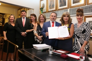 Da esq. para a dir., Carla Dolezel, Claudio Carneiro, Adriana Brasil Guimarães, Angela Mendes, Simão Aznar Filho, Rita Cortez e Kátia Tavares