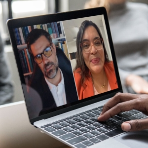 Fabio Luiz Gomes Gaspar de Oliveira e Tatiana Alves Carbone