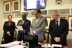 Da esq. para a dir., Leila Pose Sanches, Luiz Henrique de Oliveira, Jorge Rubem Folena e Sydney Sanches