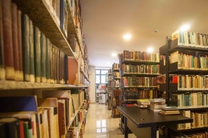 Biblioteca Daniel Aarão Reis será espaço de lançamento de quatro livros esta semana