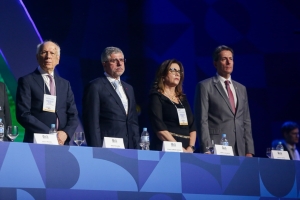 Da esq. para a dir., Nabor Bulhões, Sydney Limeira Sanches, Mônica Sifuentes e Sérgio Castro. Fotos: Divulgação CFOAB