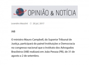 Instituições e democracia