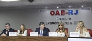 Da esq. para a dir., Wellington Leonardo, Suzani Andrade Ferraro, Luciano Bandeira, Rita Cortez e Flávia Vinhaes Santos