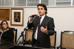 É inconstitucional PL que define família como núcleo formado por homem e mulher