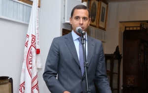 Ricardo Pieri classificou de &quot;incongruente&quot; a proposta legislativa do presidente da Câmara Federal.