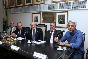 Da esq. para a dir., Adilson Rodrigues Pires, Paulo Renato Fernandes da Silva, Sergio Tostes, Evandro Valadão e Alessandro Molon