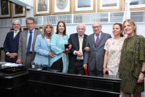 Da esq. para a dir., Carlos Eduardo Machado, Antonio Laért Vieira Junior, Rita Cortez, Marcia Dinis, José Luiz Milhazes, Sergio Tostes, Beatriz Milhazes e Márcia Milhazes