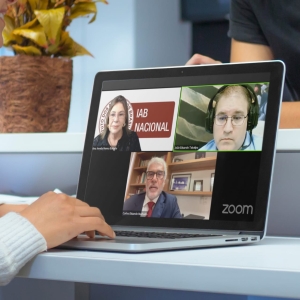 Da esq. para a dir., no alto, Ana Amelia Menna Barreto e João Eduardo Tabalipa; embaixo, Carlos Eduardo Machado