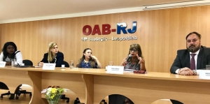 Da esq. para a dir., Giselle Santos da Silva, Ana Tereza Basílio, Talita Menezes, Rita Cortez e Fred Mendes