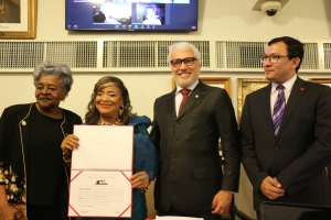 Da esq. para a dir., Edmée da Conceição Cardoso, Suely Beatriz Ferreira, Carlos Eduardo Machado e Nélio Georgini