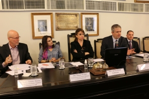 Da esq. para a dir., Pedro Antônio Martins, Raquel Rangel, Adriana Guimarães, Joaquim Muniz e Alexandre Gonçalves