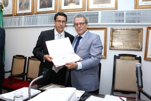 Técio empossa novo consócio