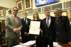 Da esq. para a dir., Jorge Rubem Folena, Marcos Luiz Oliveira de Souza, Carina Barbosa Gouvêa, Sydney Sanches e Edmée da Conceição Cardoso
