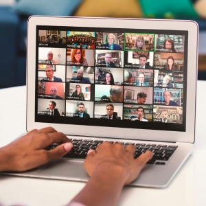 IAB repudia invasão de igreja e se solidariza com a comunidade católica brasileira 