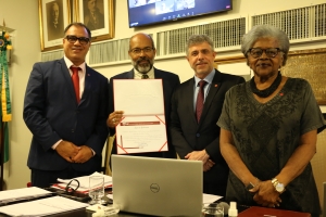 Da esq. para a dir., Jorge Rubem Folena, Sérgio Sant’Anna, Sydney Sanches e Edmée da Conceição Ribeiro Cardoso