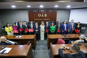 IAB recebe oito novos associados do Distrito Federal e entrega a Medalha Levi Carneiro a juristas