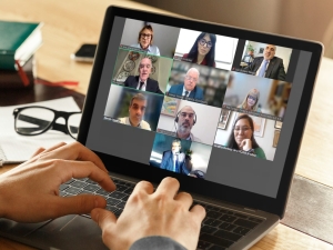 Da esq. para a dir., no alto, Ana Amélia Menna Barreto, Layla Mcclaskey e Luiz Gustavo Rangel; no meio, Adilson Pires, Dalmar Pimenta e Rita Cortez; embaixo, Marcelo Siqueira, Fabio Luiz Gomes e Carolina Lima; na última linha, José Henrique Reinoso