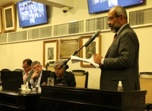 Da esq. para a dir., Jorge Rubem Folena, Sydney Sanches, Edmée da Conceição Cardoso e Sérgio Sant'Anna (na tribuna)