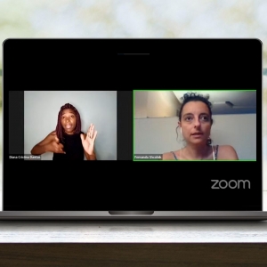 A intérprete para Libras Diana Cristina Dantas e a professora Fernanda Shcolnik