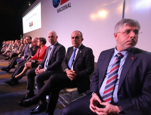 Sydney Sanches representa o IAB na sessão solene de posse da nova Diretoria da OAB Nacional