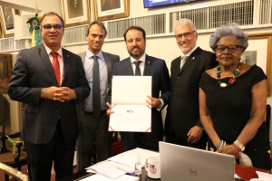 Da esq. para a dir., Jorge Rubem Folena, Márcio Ávila, Diogo José Dominguez, Carlos Eduardo Machado e Edmée da Conceição Cardoso