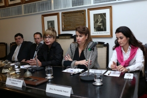 Da esq. para a dir., Bernardo Gicquel, Fábio Porto, Rita Cortez, Adriana Brasil Guimarães e Fernanda Sauer