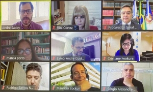 Homenagem ao desembargador Jessé Torres Pereira Junior marca abertura de evento com presença de Rita Cortez