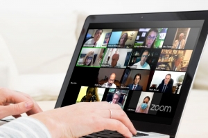 Presidente do IAB pedirá a Bolsonaro que edite MP para proteger imigrantes na pandemia 