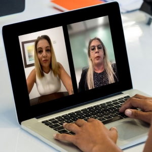 Ana Cristina de Araújo Fellini Lazzarotto e Flávia Cristina Esteves de Aguiar