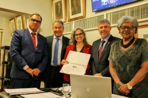 Da esq. para a dir., Jorge Rubem Folena, Antônio Laért Vieira, Rossana Fisciletti, Sydney Sanches e Edmée da Conceição Ribeiro Cardoso