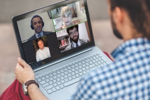 No sentido horário, a partir do alto à esquerda, André Batalha, Rita Cortez, Henrique de Azevedo e Leandro Frota