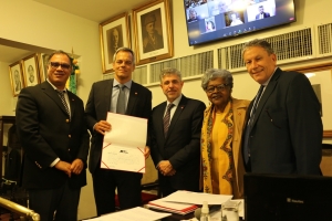 Da esq. para a dir., Jorge Rubem Folena, Carlos Alberto Menezes Direito Filho, Sydney Sanches, Edmée da Conceição Cardoso e Antônio Laért Vieira