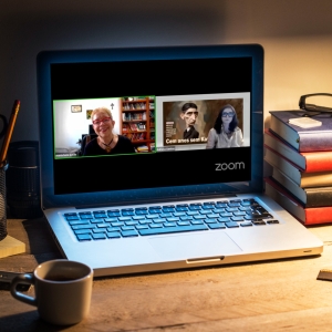 Da esq. para a dir., Maria Lucia Gyrão e Adriana Santos