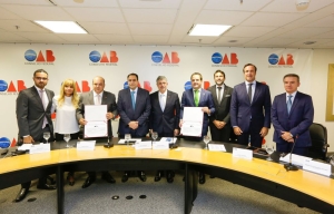 Governador do DF e ex-conselheiro do CNJ ingressam no Instituto