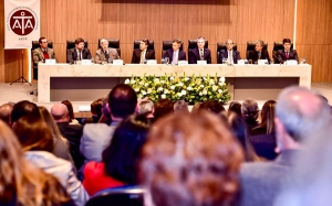 Diretor do IAB representa entidade em posse da nova diretoria da AATPR