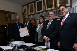 Da esq. para a dir., Carlos Eduardo Machado, Ricardo Cesar Rodrigues Pereira, Rita Cortez, Adriana Brasil Guimarães, Victor Farjalla e Arnon Velmovitsky