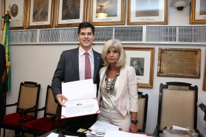 Rita Cortez empossa novo consócio